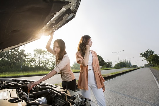 Cách xử trí khi ô tô đang đi giữa đường bị chết máy?