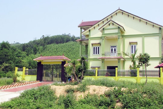 Yên Thành cách chức 6 cán bộ do vi phạm kỷ luật