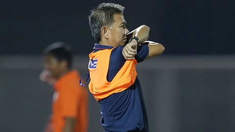 HLV trưởng U18 Hoàng Anh Tuấn từ chức; Barca mất Messi trong trận mở màn La Liga