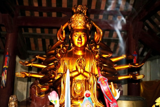 Chiêm ngưỡng những pho tượng Phật cổ độc đáo, quý hiếm ở Nghệ An