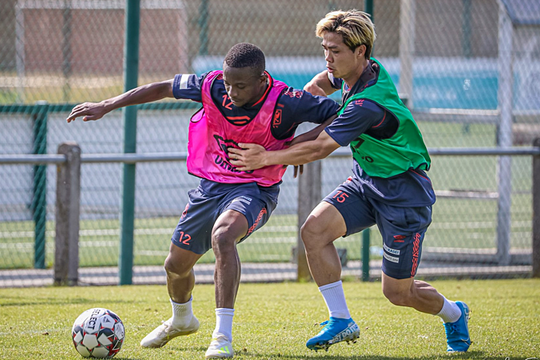 Bị HLV chê thẳng thừng, Công Phượng lộ tương lai bấp bênh ở Bỉ