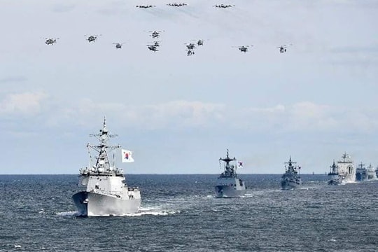 Hàn Quốc tập trận xung quanh hòn đảo đang tranh chấp với Nhật Bản