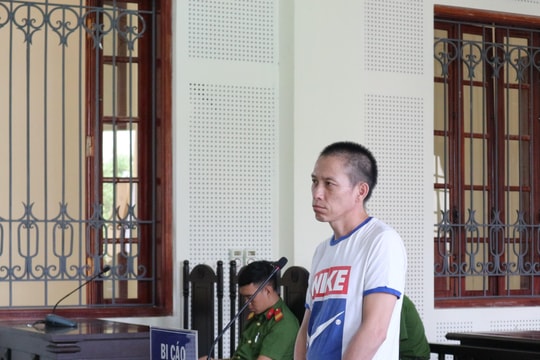 Mua nợ ma túy, lại được 'bo' thêm súng, đạn