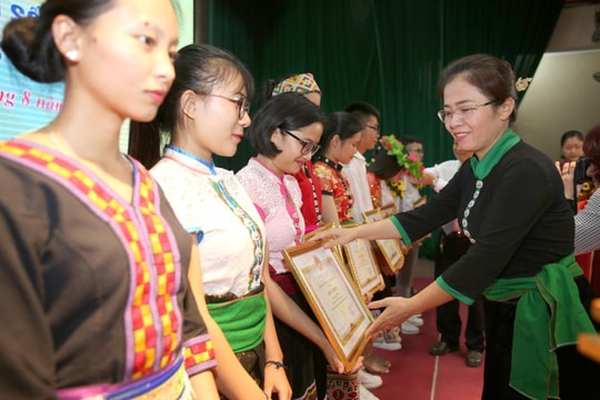 39 học sinh Nghệ An được nhận Bằng khen của Bộ trưởng, Chủ nhiệm Ủy ban Dân tộc