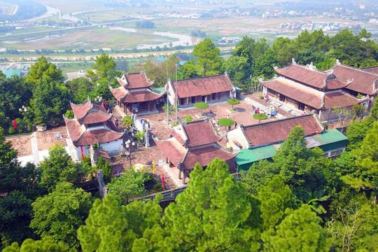 Tưởng nhớ công đức người anh hùng dân tộc Hoàng đế Quang Trung