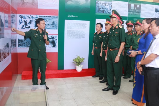 300 tài liệu tại triển lãm chuyên đề 'Di chúc của Chủ tịch Hồ Chí Minh - Nguồn sáng dẫn đường'