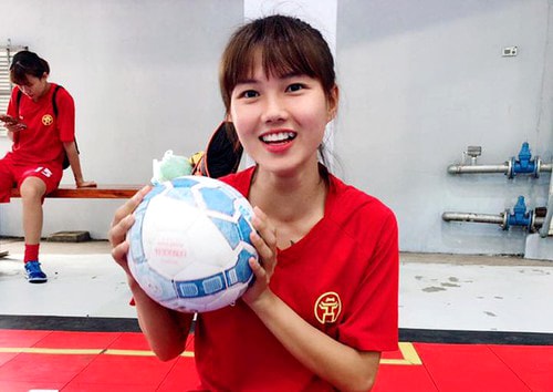 Vẻ đẹp 'nhìn mãi không chán' của nữ tuyển thủ Việt Nam đả bại Thái Lan