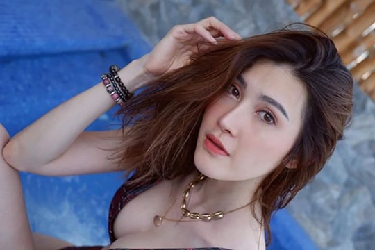 Thân hình nóng bỏng của 'Nữ thần đạp xe' 