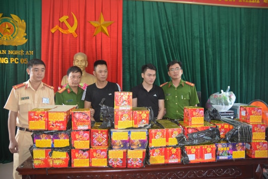 Triệt phá đường dây mua bán pháo từ miền Bắc về Nghệ An tiêu thụ
