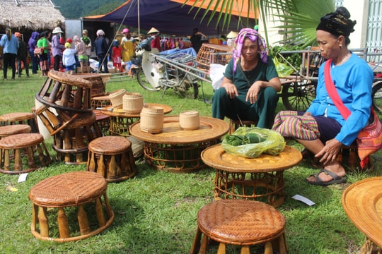 Cuốn hút phiên chợ vùng cao Nghệ An ngày Quốc khánh