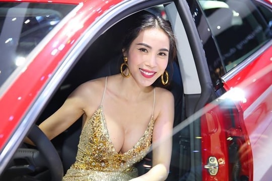 Thủy Tiên với gu thời trang khoe sắc vóc nuột nà của gái một con