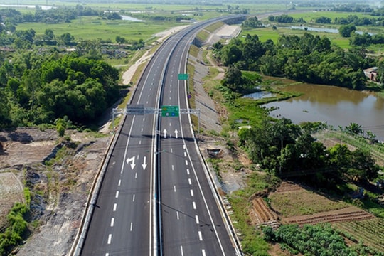  Nghệ An kiến nghị với đoàn công tác Quốc hội về chống ngập hai bên cao tốc Bắc Nam 