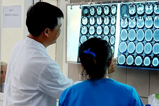 Xuất huyết não sau hít ma túy đá