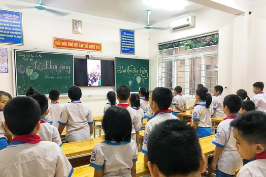 Không khí khai giảng năm học mới của nhiều trường học ở Nghệ An 