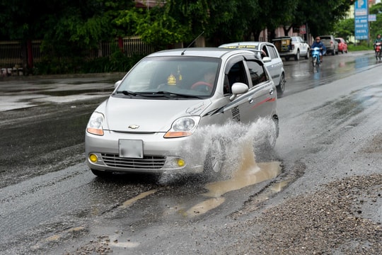 Vừa được sửa chữa, Quốc lộ 1A đoạn qua Nghệ An lại xuất hiện nhiều cái 'bẫy' nguy hiểm