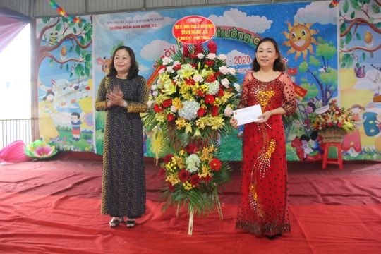 Trưởng ban Tuyên giáo Tỉnh ủy dự khai giảng ở Trường Mầm non Hưng Mỹ