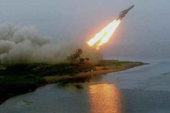 Putin mời Mỹ mua vũ khí siêu thanh Nga