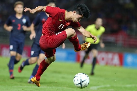 Công Phượng bị CĐV Thái Lan 'cà khịa '