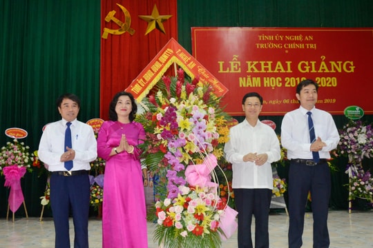 Phó Bí thư Thường trực Tỉnh ủy: Tiếp tục đổi mới công tác đào tạo, bồi dưỡng lý luận chính trị