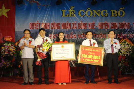 Bồng Khê (Con Cuông) đón nhận danh hiệu xã đạt chuẩn Nông thôn mới