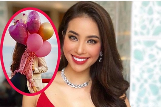 Phạm Hương công khai hôn ngọt ngào bạn trai ở Mỹ 