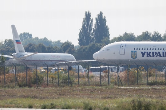 Nga và Ukraine trao đổi tù nhân; Xung đột thương mại Mỹ - Trung sẽ kéo dài nhiều năm