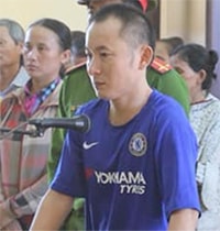 Mâu thuẫn trong làm đường nông thôn mới, tát hàng xóm tử vong