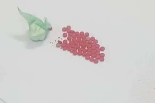 Mật phục trên quốc lộ 48D, bắt nam thanh niên đi giao ma túy cho khách