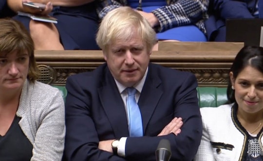 Thủ tướng Anh hứng thất bại lớn tiếp theo khi quốc hội bác bầu cử sớm