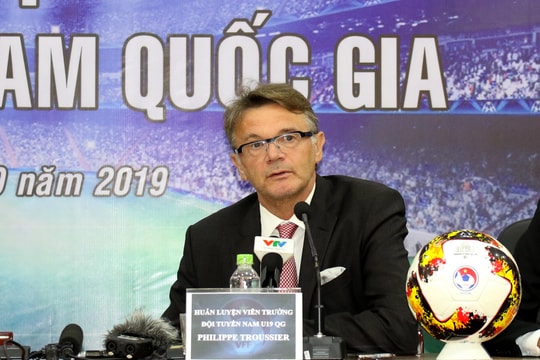 Bản lý lịch 'khủng' của tân HLV trưởng ĐT U19 Việt Nam