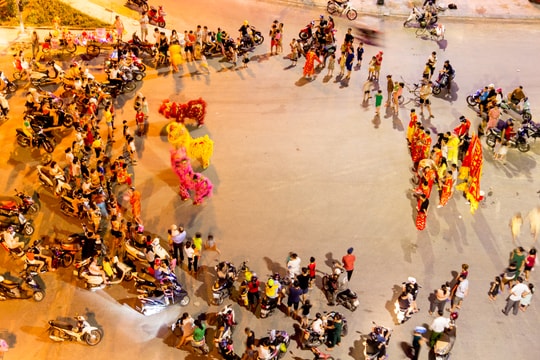 Đem lân ra phố múa, kiếm bộn tiền dịp Tết Trung thu