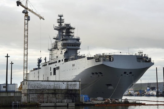 Nga sẽ đặt 2 tàu sân bay vạn năng đầu tiên tại Crimea 