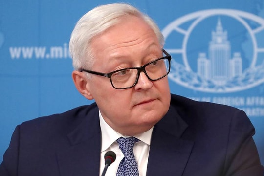 Nga sẽ không bao giờ 'thu mình' trước Mỹ trong cuộc chiến thị thực