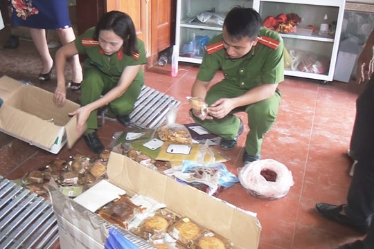 Phát hiện lò sản xuất bánh Trung thu trái phép ở Nghệ An