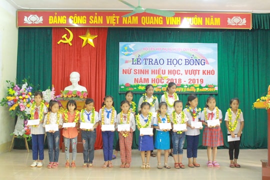 Nhiều hoạt động hỗ trợ học sinh nghèo ở Nghệ An  