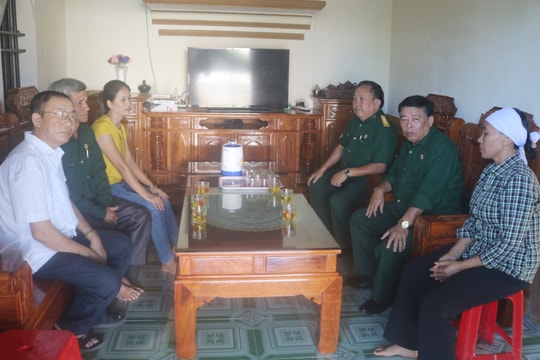 Thăm hỏi gia đình có 2 thuyền viên mất tích ở Quỳnh Lưu