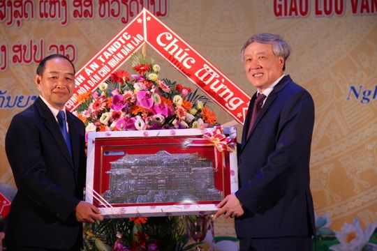 Phát huy truyền thống ngành Tòa án, xây đắp quan hệ hữu nghị Việt Nam - Lào