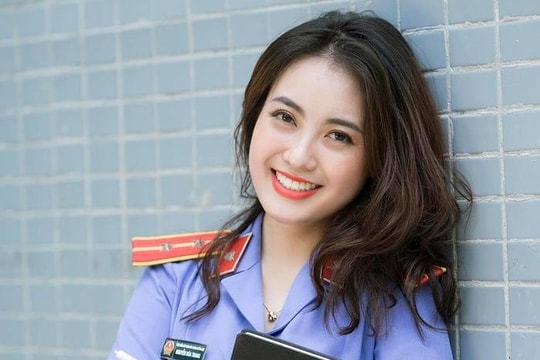 Nụ cười rạng rỡ, khuôn mặt xinh đẹp của nữ Kiểm sát viên 'gây bão' mạng 