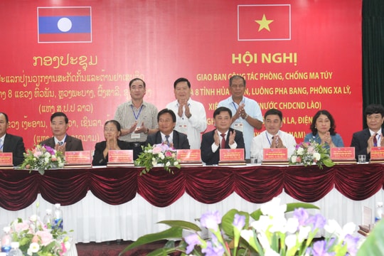 8 tỉnh Việt - Lào ký kết Biên bản phối hợp phòng, chống tội phạm ma túy