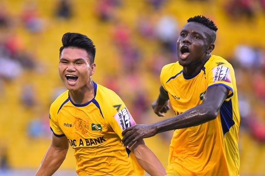 Sau vòng 23 V.League 2019: Lần đầu tiên cho những cầu thủ xứ Nghệ