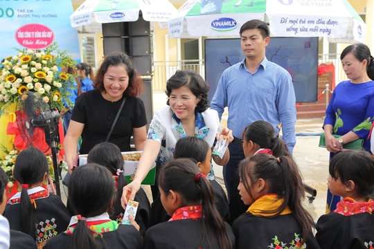 Quỹ sữa Vươn Cao Việt Nam: Nỗ lực vì sứ mệnh: 'Để mọi trẻ em đều được uống sữa mỗi ngày'