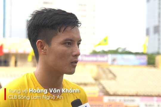 HLV Nguyễn Đức Thắng và cầu thủ SLNA hưng phấn trước đại chiến gặp Hà Nội