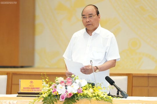 Thủ tướng Nguyễn Xuân Phúc: Chậm giải ngân đầu tư công đã tạo ra nút thắt cổ chai với nền kinh tế