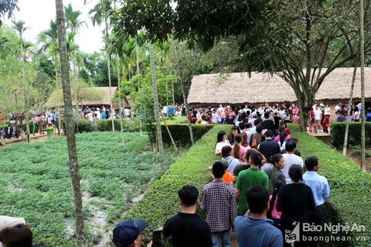 Nghệ An phát động chương trình 'Hành trình theo chân Bác' và công bố chính sách kích cầu du lịch