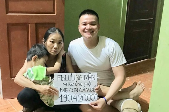 Chàng trai tàn tật kêu gọi gần 200 triệu giúp bà mẹ câm điếc nuôi con u não 