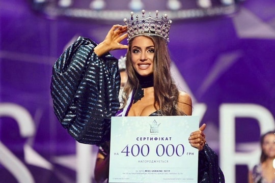 Hoa hậu Ukraine thích dùng tiếng Nga, từ chối trả lời phỏng vấn bằng tiếng mẹ đẻ