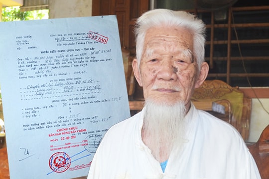 Hy hữu chuyện cụ già 92 tuổi kiến nghị sửa sai chế độ hưu trí