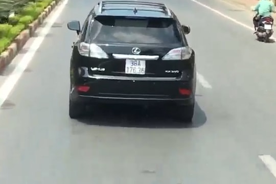 Sẽ xử lý nghiêm tài xế xe Lexus không nhường đường cho xe cứu hỏa ở Nghệ An