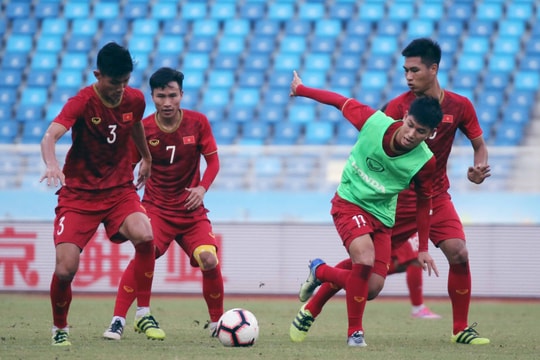 Trung vệ Nguyễn Văn Hạnh: Từ người thừa SLNA đến chiếc áo U22 Việt Nam