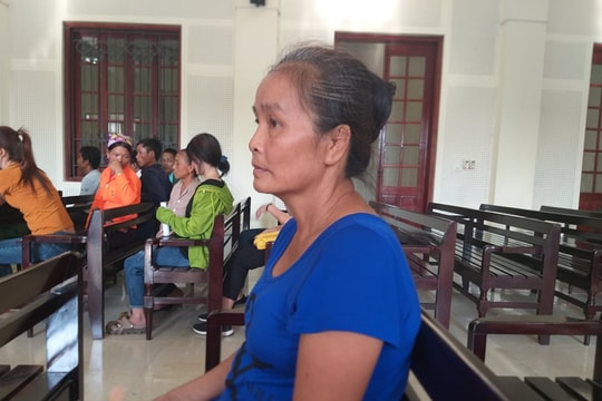 Hành trình tìm con gái 13 tuổi trong nước mắt của người mẹ nghèo ở Nghệ An